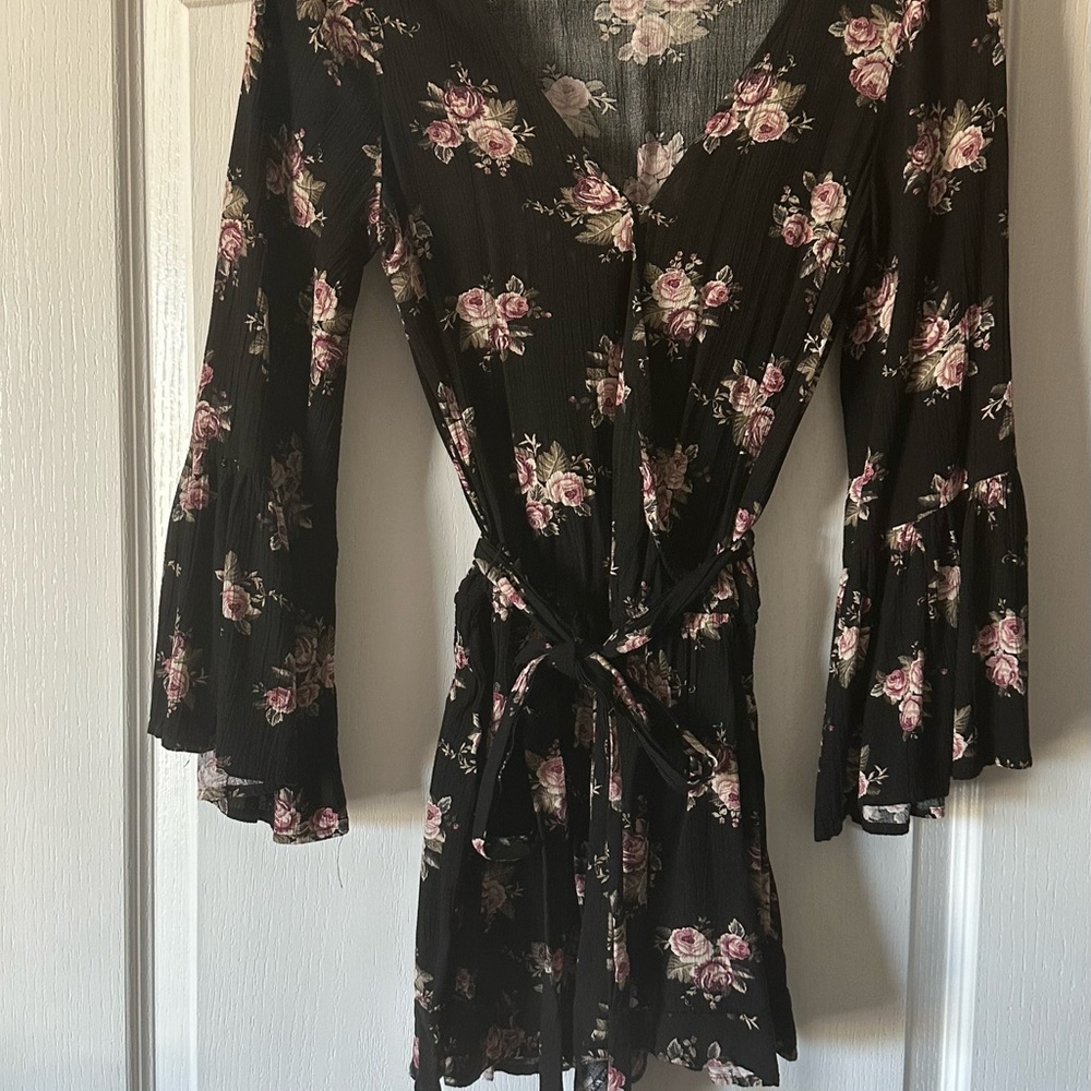 American Eagle Outfitters Black Floral Romper